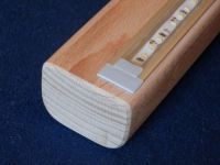 Madla zábradlí na schodiště dřevěná LED ZÁBRADLÍ-MADLO LED OSVĚTLENÍ DŘEVĚNÉ SCHODIŠŤOVÉ NA ZEĎ NA SCHODY BUK 5,9 X 4CM /www.zabradli-madla.eu LED Wandhandlauf Madla zábradlí na schodiště dřevěná