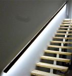 LEDKOVÉ Madla zábradlí na schodiště dřevěná LED ZÁBRADLÍ-MADLO LED OSVĚTLENÍ DŘEVĚNÉ SCHODIŠŤOVÉ NA ZEĎ NA SCHODY BUK 5,9 X 4CM /www.zabradli-madla.e LEDKOVÉ Madla zábradlí na schodiště dřevěná