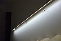 Madla zábradlí na schodiště dřevěná LED ZÁBRADLÍ-MADLO LED OSVĚTLENÍ DŘEVĚNÉ SCHODIŠŤOVÉ NA ZEĎ NA SCHODY BUK 5,9 X 4CM /www.zabradli-madla.eu LED Wandhandlauf VLASTNÍ VÝROBA Madla zábradlí na schodiště dřevěná