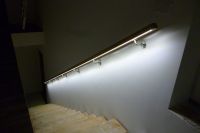 Madla zábradlí na schodiště dřevěná LED ZÁBRADLÍ-MADLO LED OSVĚTLENÍ DŘEVĚNÉ SCHODIŠŤOVÉ NA ZEĎ NA SCHODY BUK 5,9 X 4CM /www.zabradli-madla.eu LED Wandhandlauf Madla zábradlí na schodiště dřevěná