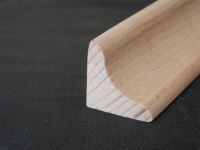LEVNÁ KVALITNÍ MADLA DŘEVĚNÁ NA SCHODY BUK LED DŘEVĚNÁ LIŠTA PODLAHOVÁ SOKLOVÁ BUK 30mm X 30mm VYROBENA ZE 100 % MASIVNÍHO BUKOVÉHO DŘEVA BEZ DÉLKOVÉHO NAPOJENÍ. LEVNÁ KVALITNÍ MADLA DŘEVĚNÁ NA SCHODY BUK LED