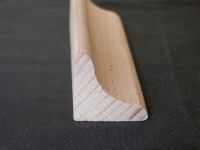 LEVNÁ KVALITNÍ MADLA DŘEVĚNÁ NA SCHODY BUK LED DŘEVĚNÁ LIŠTA PODLAHOVÁ SOKLOVÁ BUK 30mm X 30mm VYROBENA ZE 100 % MASIVNÍHO BUKOVÉHO DŘEVA BEZ DÉLKOVÉHO NAPOJENÍ. LEVNÁ KVALITNÍ MADLA DŘEVĚNÁ NA SCHODY BUK LED