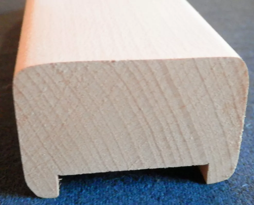 DŘEVĚNÉ MADLO ZÁBRADLÍI RÁDIUS 6 mm INTERIEROVÉ BUK 6,5 x 4 cm