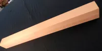 LEVNÁ KVALITNÍ MADLA DŘEVĚNÁ NA SCHODY BUK LED Dřevěný sloupek na schodiště zábradlí BUK rozměr 80x80mm, DÉLKA 900 mm INTERIEROVÝ VLASTNÍ VÝROBA LEVNÁ KVALITNÍ MADLA DŘEVĚNÁ NA SCHODY BUK LED