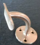 LEVNÁ KVALITNÍ MADLA DŘEVĚNÁ NA SCHODY BUK LED Držák konzole kulatého dřevěného madla Ø 42mm, zaoblený, schodišťového zábradlí na zeď, nerez.U LEVNÁ KVALITNÍ MADLA DŘEVĚNÁ NA SCHODY BUK LED