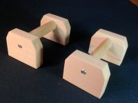 LEVNÁ KVALITNÍ MADLA DŘEVĚNÁ NA SCHODY BUK LED SPORT FITNESS CVIČENÍ GYM DŘEVĚNÉ PODPĚRY STÁLKY ideální pro domácí cvičení Perfect For Home Workouts Homemade Parallettes https://www.zabradli-madla.eu/ LEVNÁ KVALITNÍ MADLA DŘEVĚNÁ NA SCHODY BUK LED