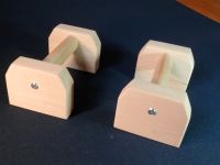 LEVNÁ KVALITNÍ MADLA DŘEVĚNÁ NA SCHODY BUK LED SPORT FITNESS CVIČENÍ GYM DŘEVĚNÉ PODPĚRY STÁLKY ideální pro domácí cvičení Perfect For Home Workouts Homemade Parallettes https://www.zabradli-madla.eu/ LEVNÁ KVALITNÍ MADLA DŘEVĚNÁ NA SCHODY BUK LED