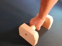 LEVNÁ KVALITNÍ MADLA DŘEVĚNÁ NA SCHODY BUK LED SPORT FITNESS CVIČENÍ GYM DŘEVĚNÉ PODPĚRY STÁLKY ideální pro domácí cvičení Perfect For Home Workouts Homemade Parallettes https://www.zabradli-madla.eu/ LEVNÁ KVALITNÍ MADLA DŘEVĚNÁ NA SCHODY BUK LED