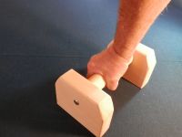 Madla zábradlí na schodiště dřevěná SPORT FITNESS CVIČENÍ GYM DŘEVĚNÉ PODPĚRY STÁLKY ideální pro domácí cvičení Perfect For Home Workouts Homemade Parallettes https://www.zabradli-madla.eu/ Madla zábradlí na schodiště dřevěná