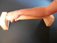 LEVNÁ KVALITNÍ MADLA DŘEVĚNÁ NA SCHODY BUK LED SPORT FITNESS CVIČENÍ GYM DŘEVĚNÉ PODPĚRY STÁLKY ideální pro domácí cvičení Perfect For Home Workouts Homemade Parallettes https://www.zabradli-madla.eu/ LEVNÁ KVALITNÍ MADLA DŘEVĚNÁ NA SCHODY BUK LED