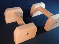 LEVNÁ KVALITNÍ MADLA DŘEVĚNÁ NA SCHODY BUK LED SPORT FITNESS CVIČENÍ GYM DŘEVĚNÉ PODPĚRY STÁLKY ideální pro domácí cvičení Perfect For Home Workouts Homemade Parallettes https://www.zabradli-madla.eu/ LEVNÁ KVALITNÍ MADLA DŘEVĚNÁ NA SCHODY BUK LED
