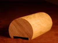 MADLO NA ZÁBRADLÍ DŘEVĚNÉ BUK KULATÉ Ø 42 mm S DRÁŽKOU SCHODIŠŤOVÉ NA ZEĎ,SCHODY  https://www.zabradli-madla.eu/