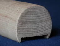 ZÁBRADLÍ DŘEVĚNÉ BUK KULATÉ Ø 42 mm S DRÁŽKOU 3