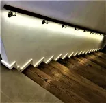 LEVNÁ KVALITNÍ MADLA DŘEVĚNÁ NA SCHODY BUK LED LED DŘEVĚNÉ ZÁBRADLÍ-MADLO OSVĚTLENÍ NA SCHODY BUK INTERIEROVÉ VLASTNÍ VÝROBA LEVNÁ KVALITNÍ MADLA DŘEVĚNÁ NA SCHODY BUK LED