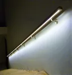LEVNÁ KVALITNÍ MADLA DŘEVĚNÁ NA SCHODY BUK LED LED DŘEVĚNÉ ZÁBRADLÍ-MADLO OSVĚTLENÍ NA SCHODY BUK INTERIEROVÉ VLASTNÍ VÝROBA LEVNÁ KVALITNÍ MADLA DŘEVĚNÁ NA SCHODY BUK LED