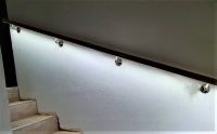Madla zábradlí na schodiště dřevěná LED ZÁBRADLÍ-MADLO LED OSVĚTLENÍ DŘEVĚNÉ SCHODIŠŤOVÉ NA ZEĎ NA SCHODY BUK 5,9 X 4CM /www.zabradli-madla.eu LED Wandhandlauf Madla zábradlí na schodiště dřevěná